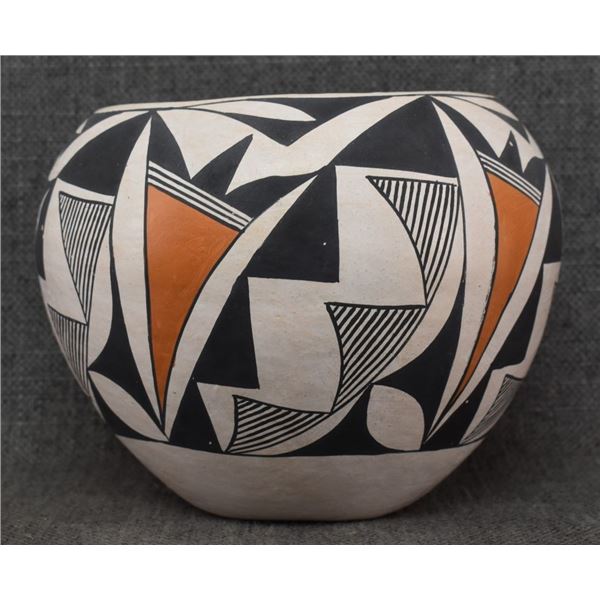 ACOMA INDIAN POTTERY JAR