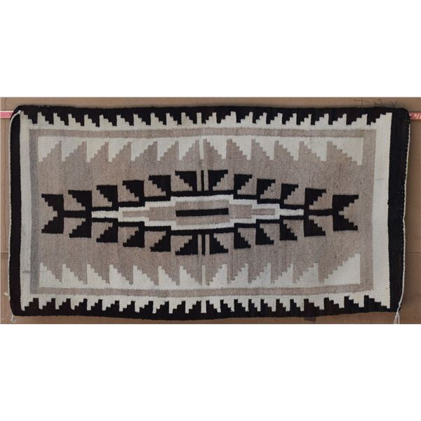 NAVAJO INDIAN TEXTILE