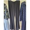 Image 5 : Ladies L/XL Outfits