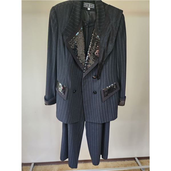 Ladies 16 "allen & eve" Tuxedo