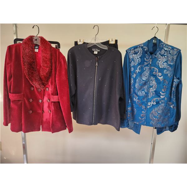 Ladies Size L Outfits