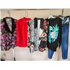 Image 1 : Ladies XL Outfits