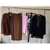 Image 1 : Ladies XL Outfits