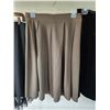 Image 3 : Ladies M Skirts