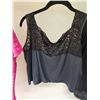 Image 5 : Ladies L/XL Outfits