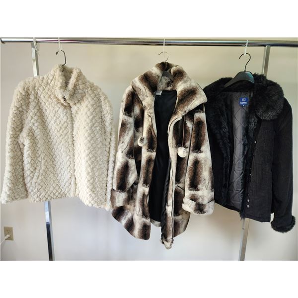 Ladies XL Faux Fur Coat