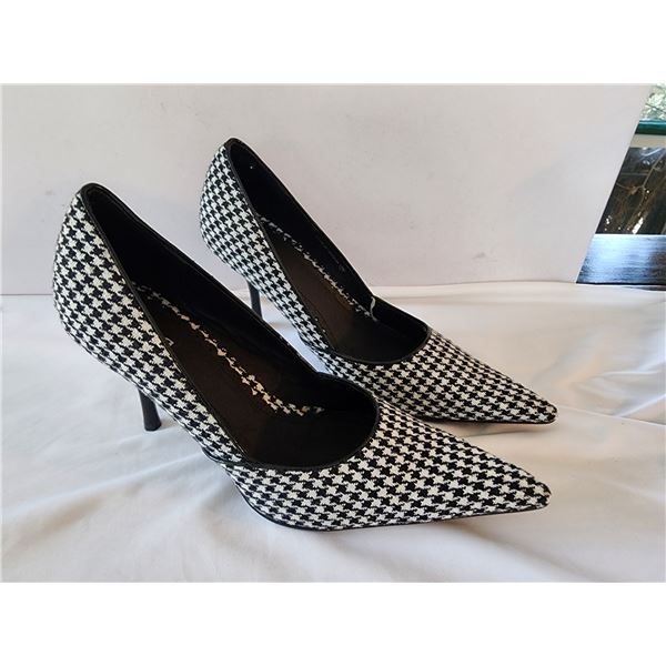 Ladies Size 39 Heels