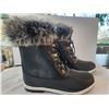 Image 1 : Ladies Size 9  Winter Boots