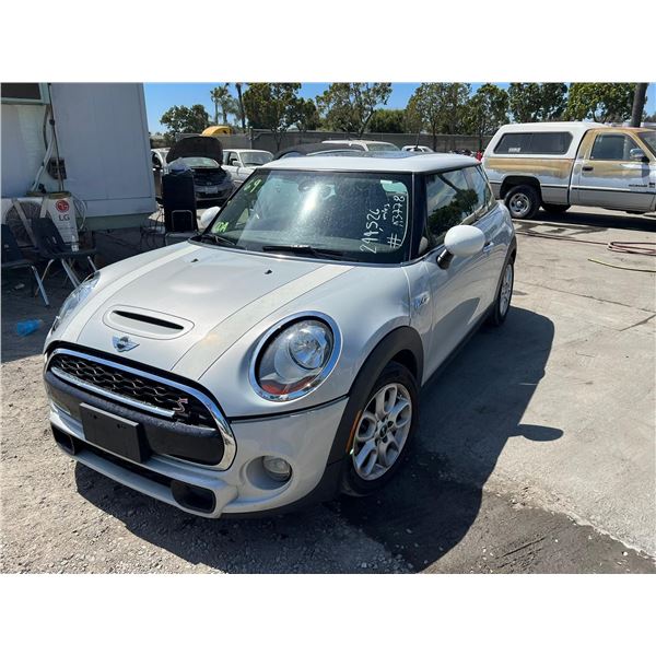 2015 MINI Hardtop 2 Door Cooper S