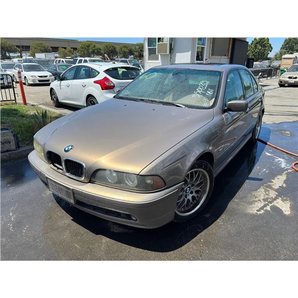 2002 BMW 5 Series 530i