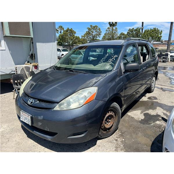 2006 Toyota Sienna CE 7 Passenger