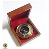 Image 1 : COMPASS IN WOOD BOX