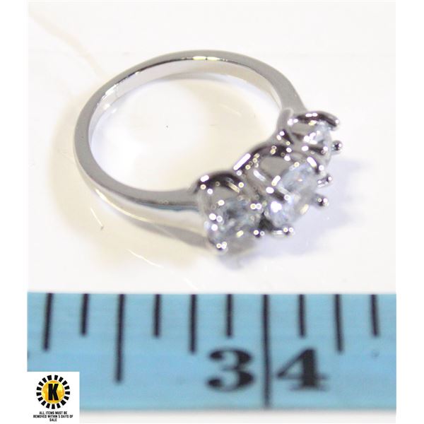 0.75 CT CENTER WITH 0.25 ON EITHER SIDE SIZE 8