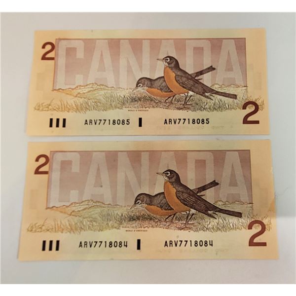 LOT OF 2 CANADIAN $2.00 BANKNOTES WITH