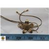 Image 1 : GOLDTONE NECKLACE ATTACHED GOLD TONE MESH FLOWER
