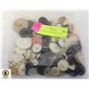 Image 1 : BAG OF CLOTHING BUTTONS