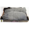 Image 1 : WEIGHTED BLANKET THROW