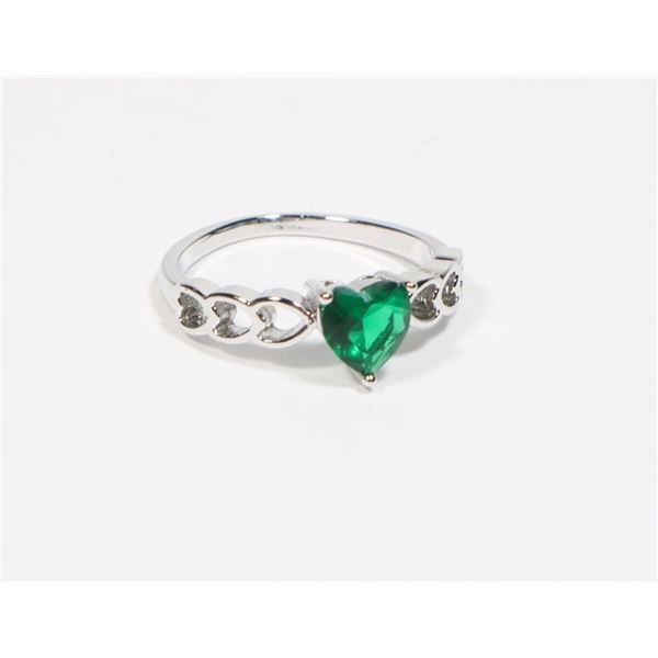 NEW SIZE 8 SILVER TONE GREEN RHINESTONE HEART RING