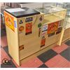 Image 1 : 4FT CASH OUT DISPLAY CASE - NO REGISTER KEYS