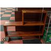Image 1 : ESTATE VINTAGE WOODEN BOOK SHELF