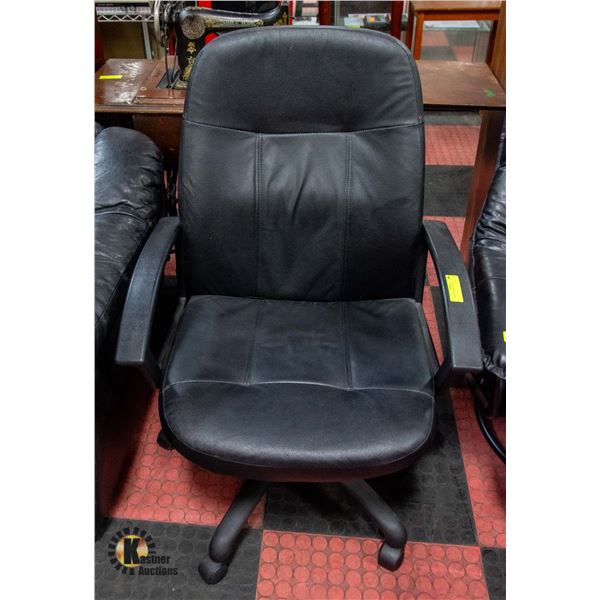 SWIVEL OFFICE CHAIR