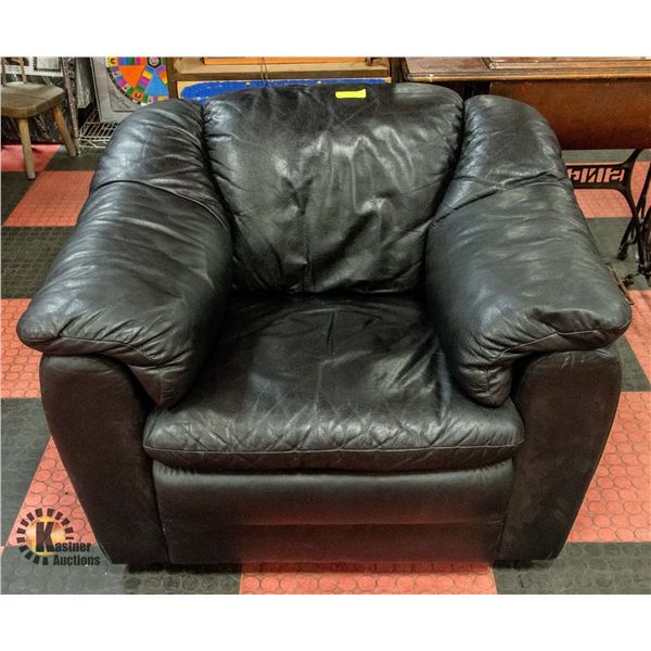 BLACK SOFA CHAIR