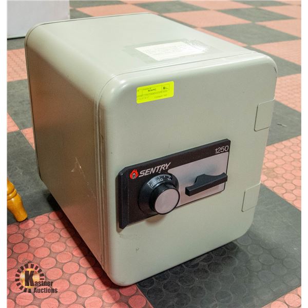 SENTRY 1250 COMBINATION SAFE 12" X 14" X 17"