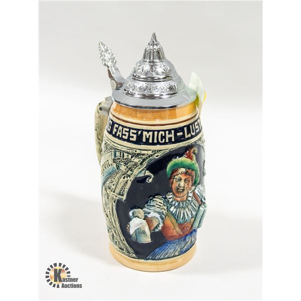 VINTAGE/ANTIQUE BEER STEIN