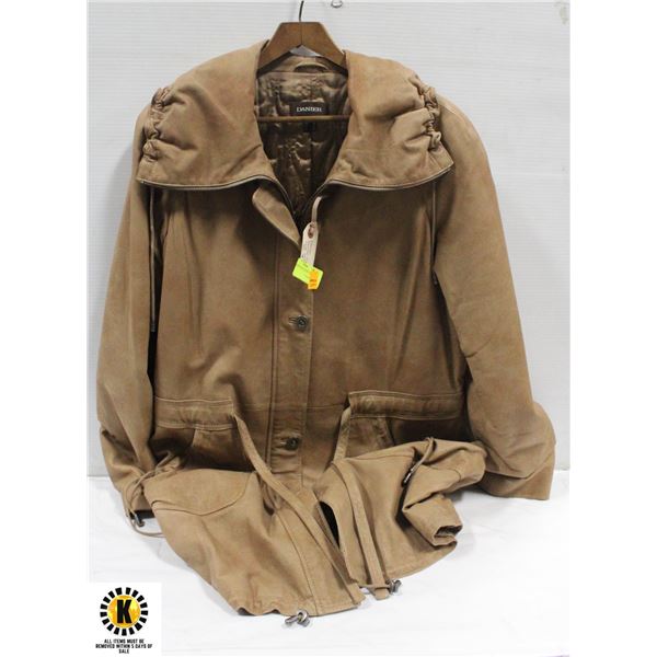 DANIER LONG LEATHER COAT SIZE 18