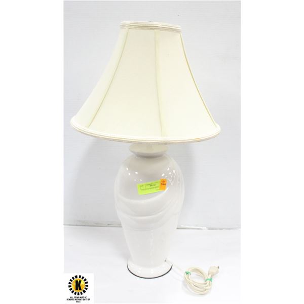 PORCELAN WHITE SMALL LAMP H-25.5"