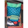 Image 1 : BOX WITH TWO THERMAREST ROLL-UP BEACH/