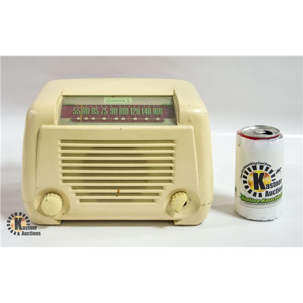 VINTAGE SONORA WHITE RADIO