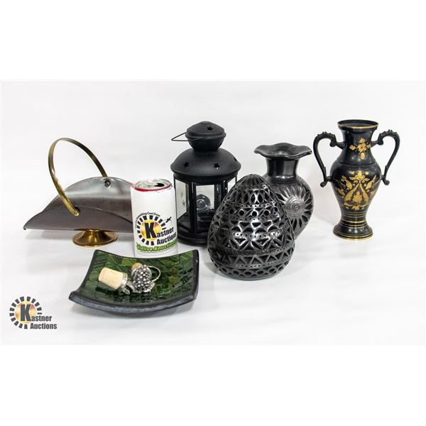 FLAT OF BLACK DECOR PIECES