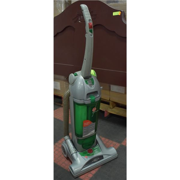HOOVER WIDE-PATH UPRIGHT