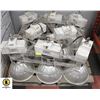 Image 1 : PALLET OF INDUSTRIAL LIGHTING