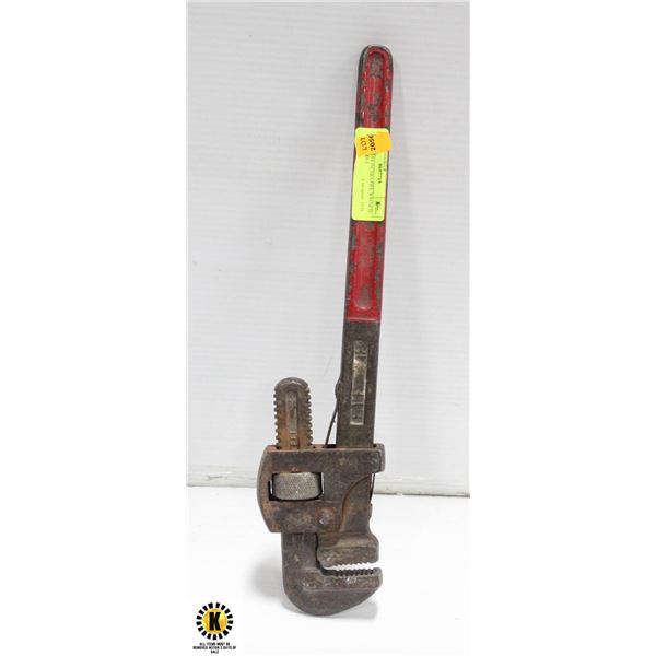 VINTAGE 18 INCHES PIPE WRENCH RED HANDLE