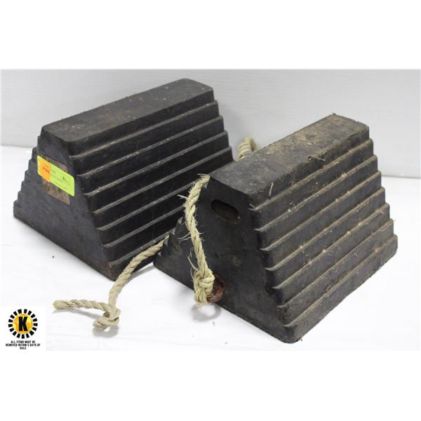 SET OF 2 RUBBER H.D. WHEEL CHOCKS