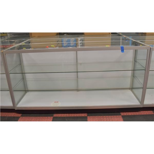 6FT SHOWCASE