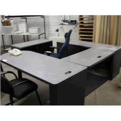 U-Shape Desk with Bullet Top