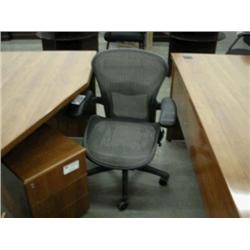 Herman Miller Aeron Chair - Gray, Size A