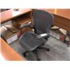 Image 1 : Herman Miller Aeron Chair Size C