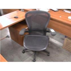 Herman Miller Aeron Chair Size C