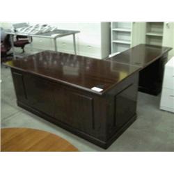 72"x36" Mahogany Traditional Executive Desk