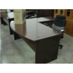 Mahogany 72"x36" Bow Front Executive Desk w/Return