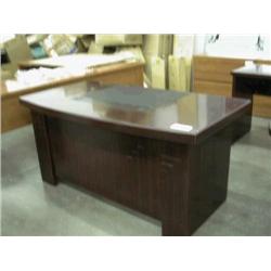 5' Executive Desk w/ Leather Inlay