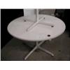 Image 1 : 48" Steelcase Round Table