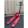 Image 1 : Dayton 2TUR8 Hand Hydraulic Pallet Truck