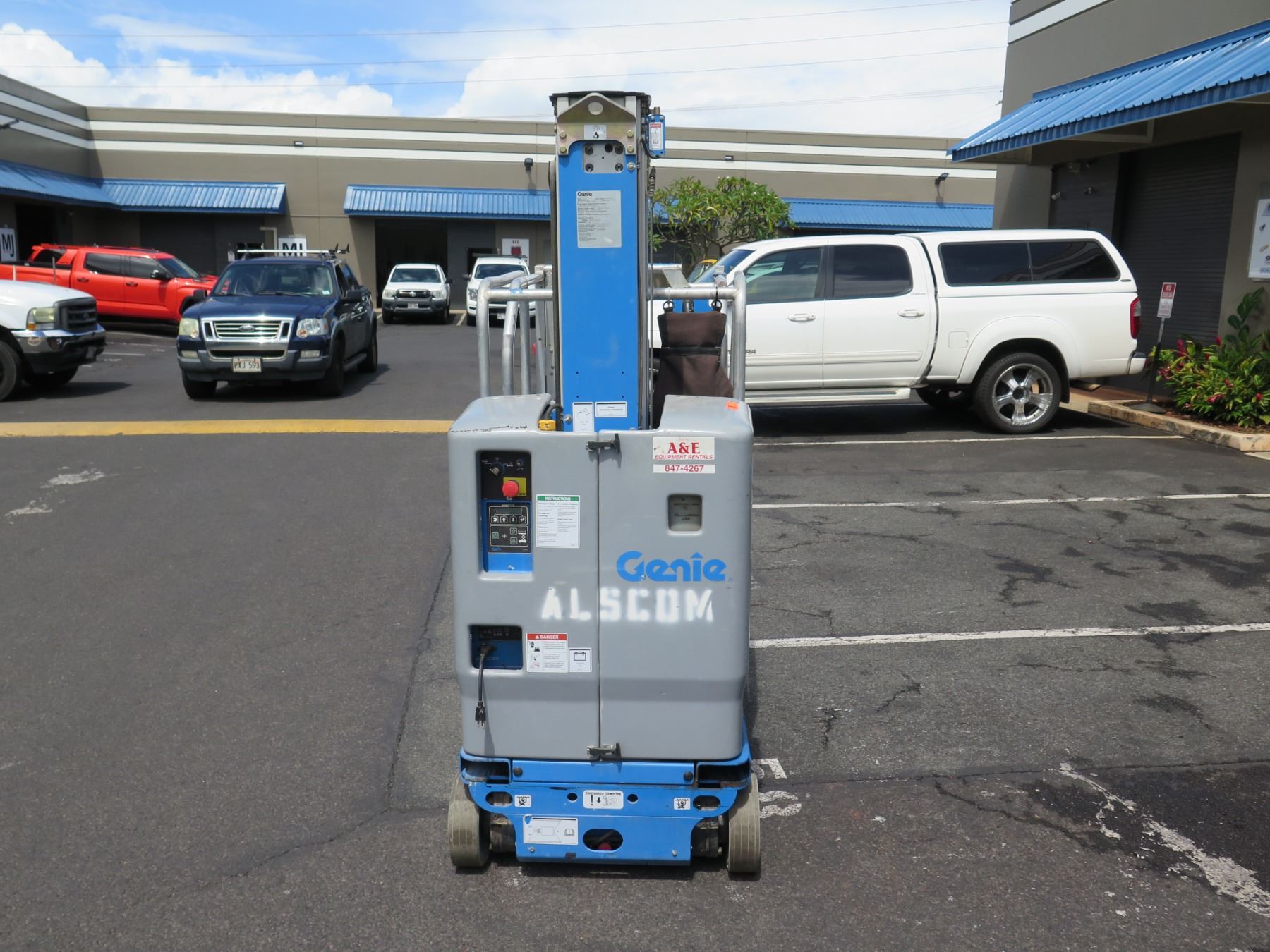 thumbnail image 2 of Aftermarket Decal Kit For Genie GR20 Runabout Vertical Mast Lift - Serial GR-20000 To 59999 2 of 5