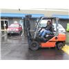Image 25 : Toyota 8FDU30 Forklift 1680 hours -Runs & Drives See Video (Available for Pick-Up Aug. 4 Afternoon)