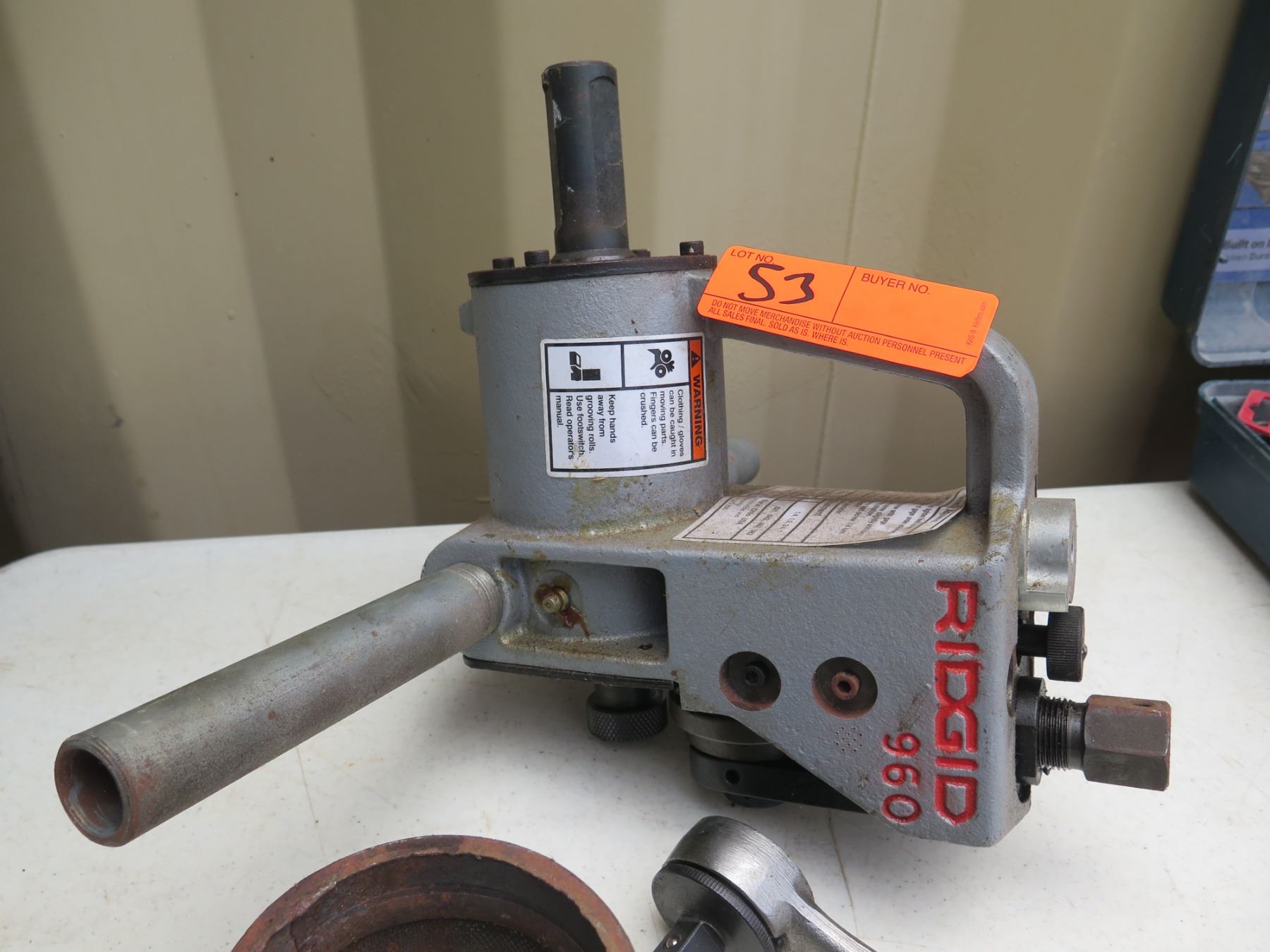 Thread Groover Ridgid 960 Pipe Roll Groover w/ Misc Hand Tools